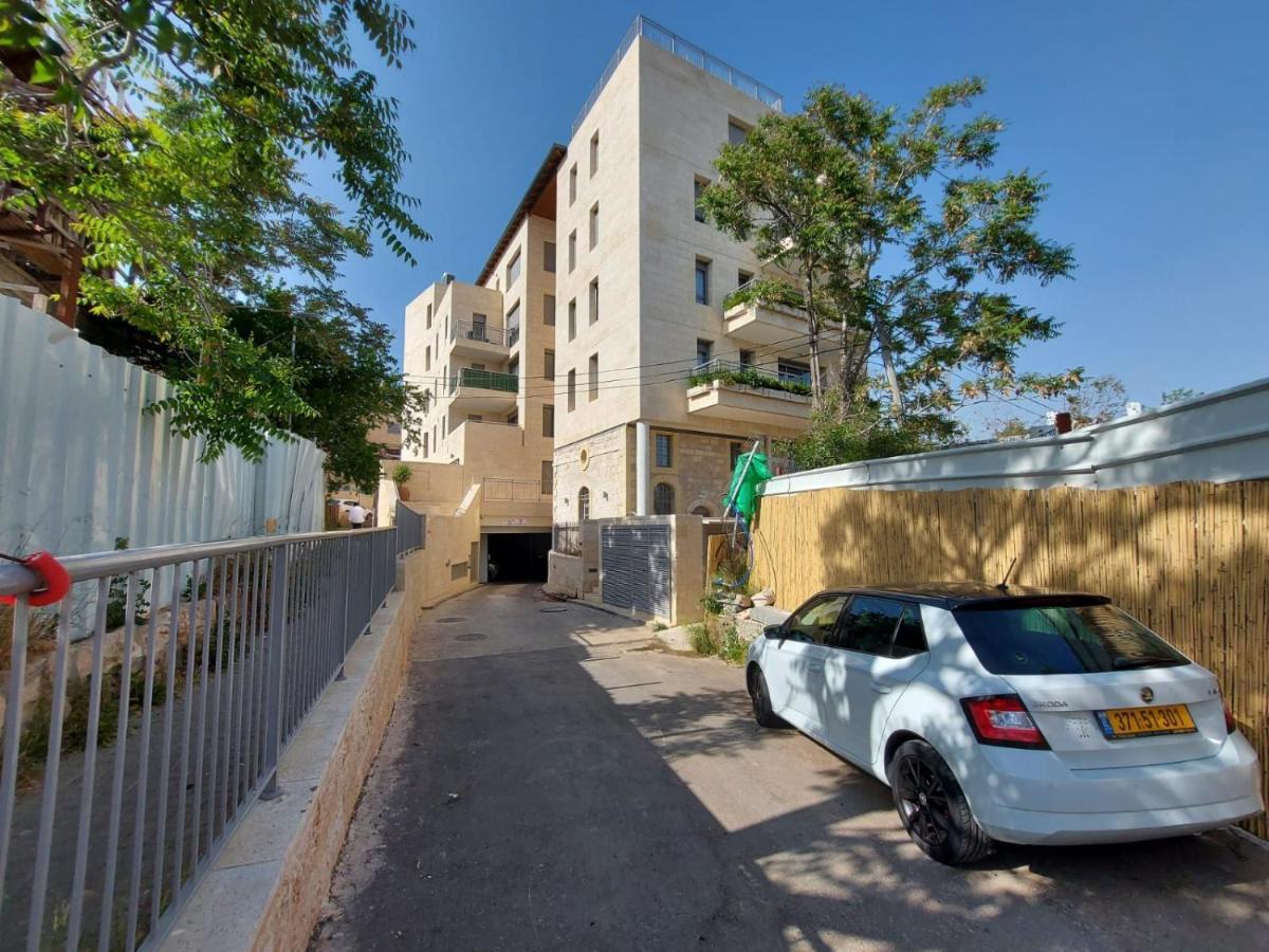 The Haneviim Suites - Isrentals Jerusalem Exterior photo
