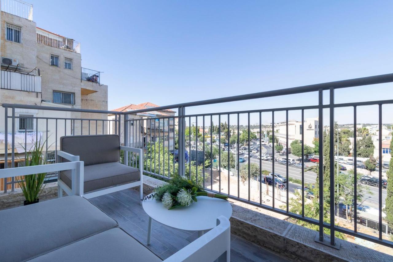 The Haneviim Suites - Isrentals Jerusalem Exterior photo