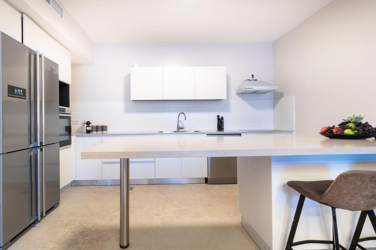 The Haneviim Suites - Isrentals Jerusalem Exterior photo